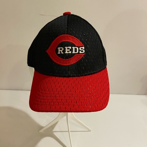 REDS by Outdoor Cap fitted Hat XS/S (CN) - Picture 1 of 13
